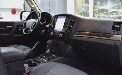 EXCELLENT DEAL for our Mitsubishi Pajero 3.8L GLS 3 Doors ( 2018 Model ) in White Color GCC Specs-11