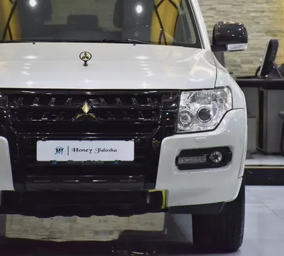 EXCELLENT DEAL for our Mitsubishi Pajero 3.8L GLS 3 Doors ( 2018 Model ) in White Color GCC Specs-3