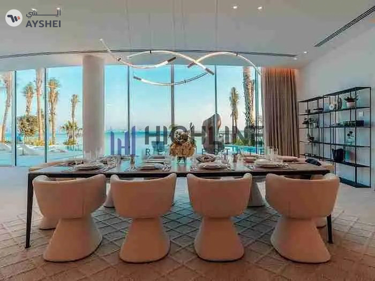 Sophisticated Vibrant Beach Luxury Villa