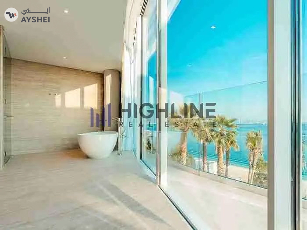 Sophisticated Vibrant Beach Luxury Villa