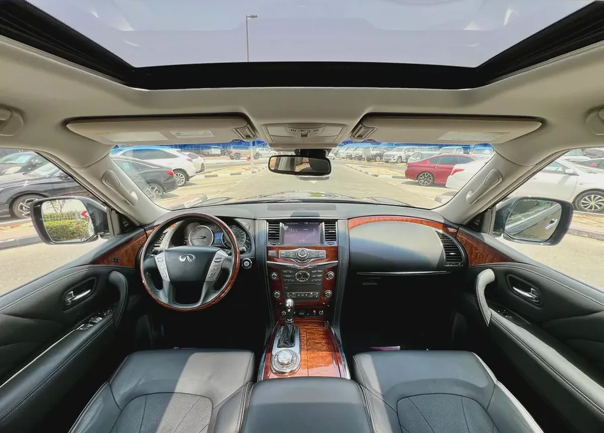 INFINITI QX80 2017 VIP FULL OPTION-10-10