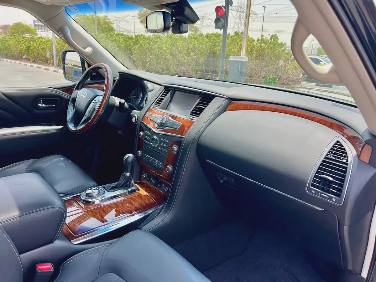 INFINITI QX80 2017 VIP FULL OPTION-16-16