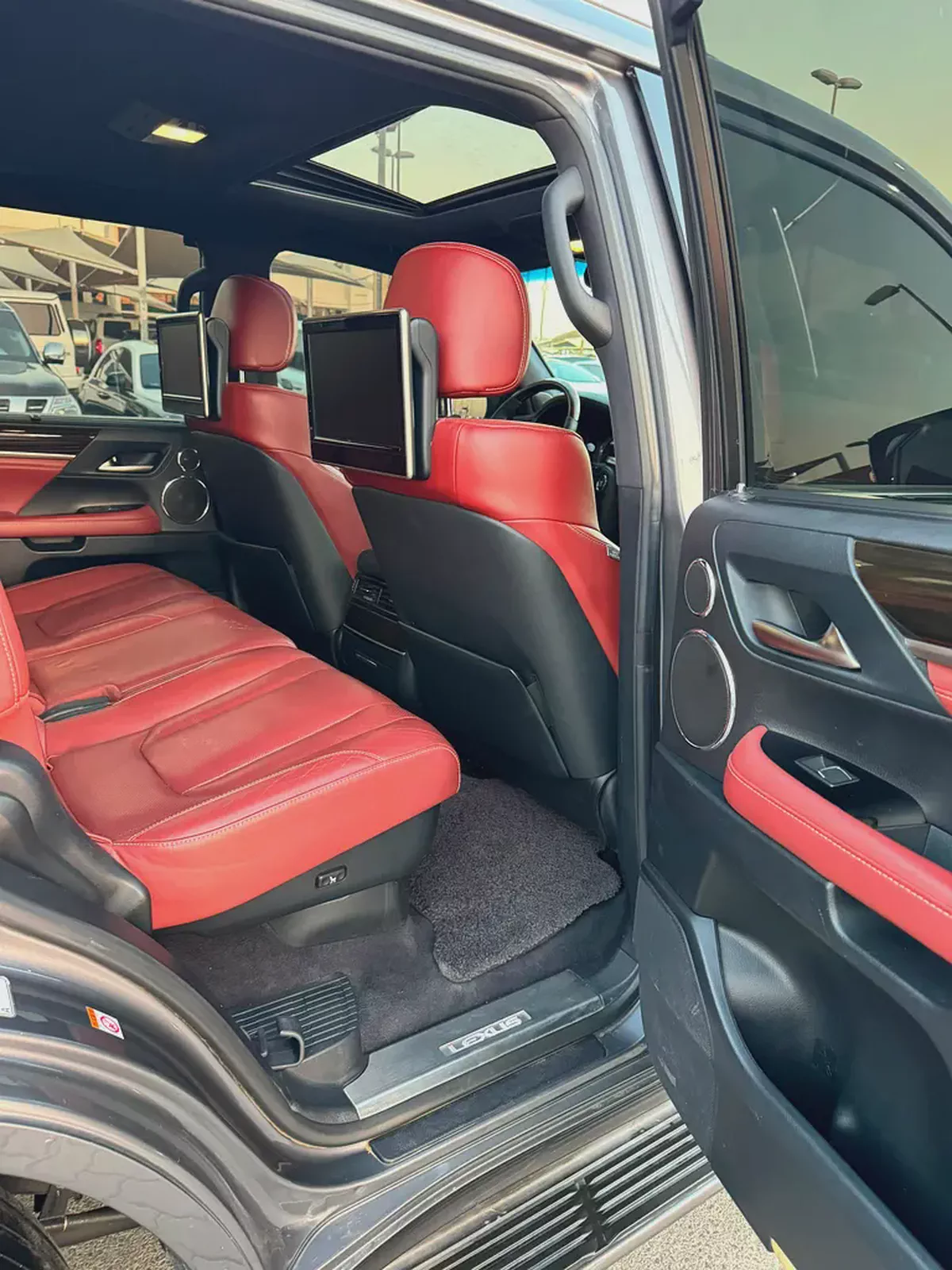 لكذس Lx 570 خليجي Lexus LX 570 Sport S+ 2017 | GCC Specs | Pristine Condition-17-17