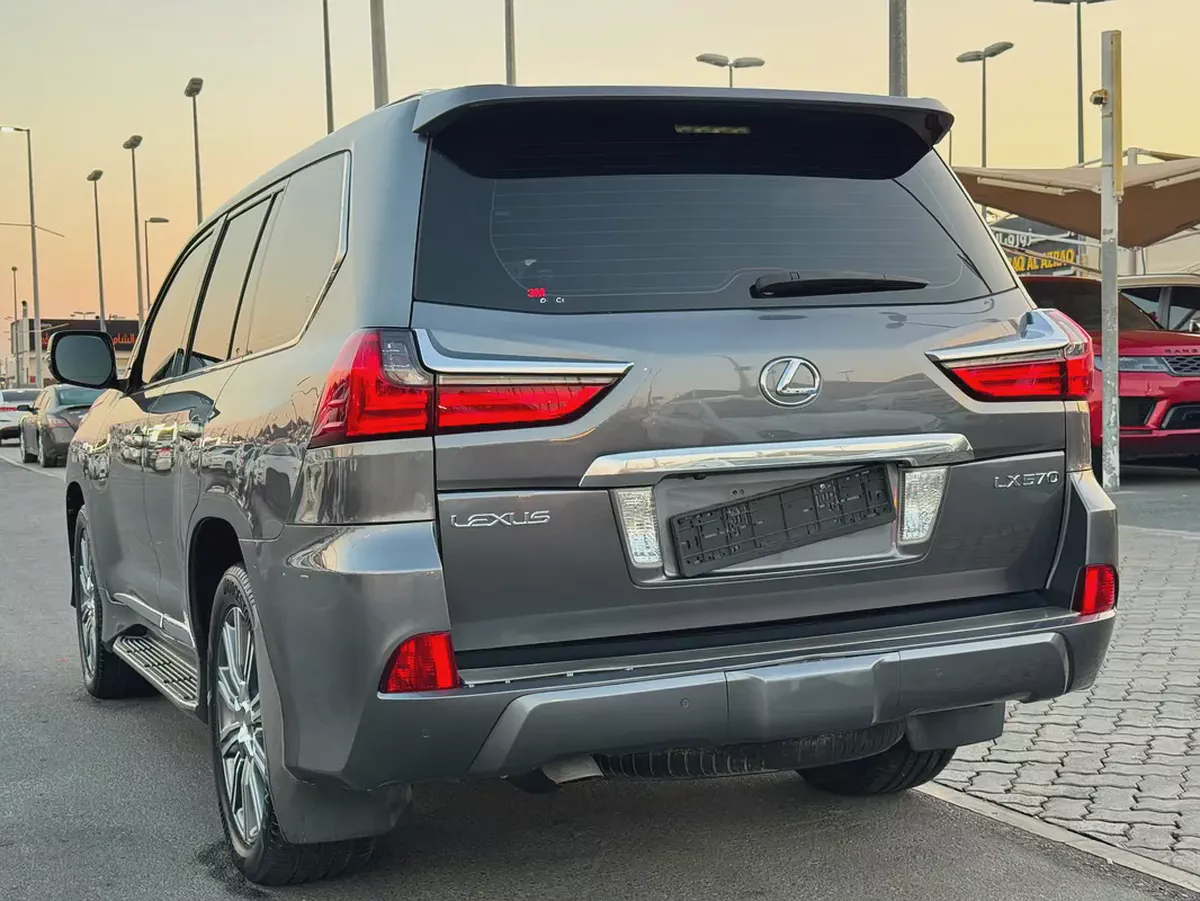 لكذس Lx 570 خليجي Lexus LX 570 Sport S+ 2017 | GCC Specs | Pristine Condition-5-5