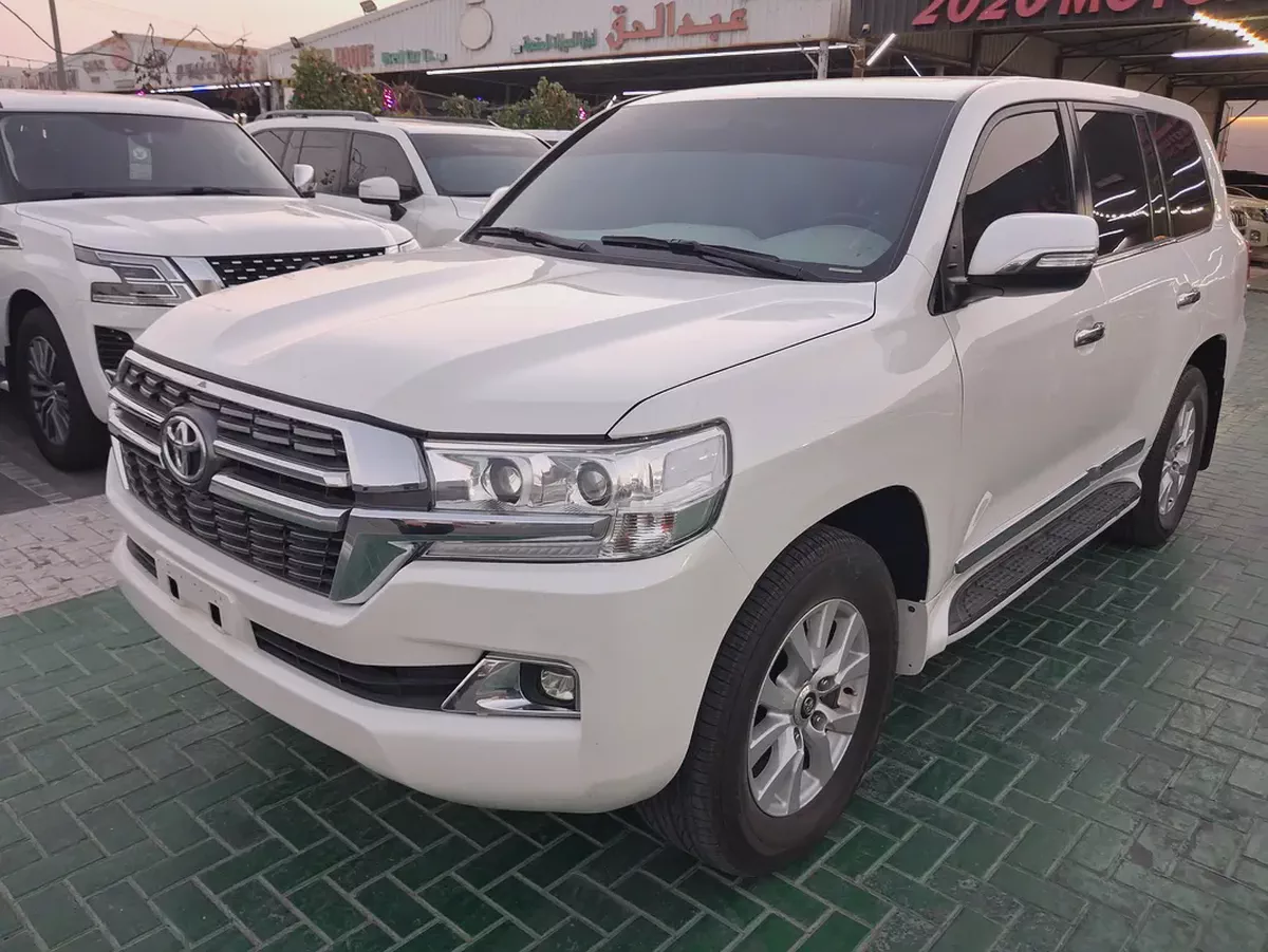 Toyota Land Cruiser VXR 2011 GCC Specs-1-1