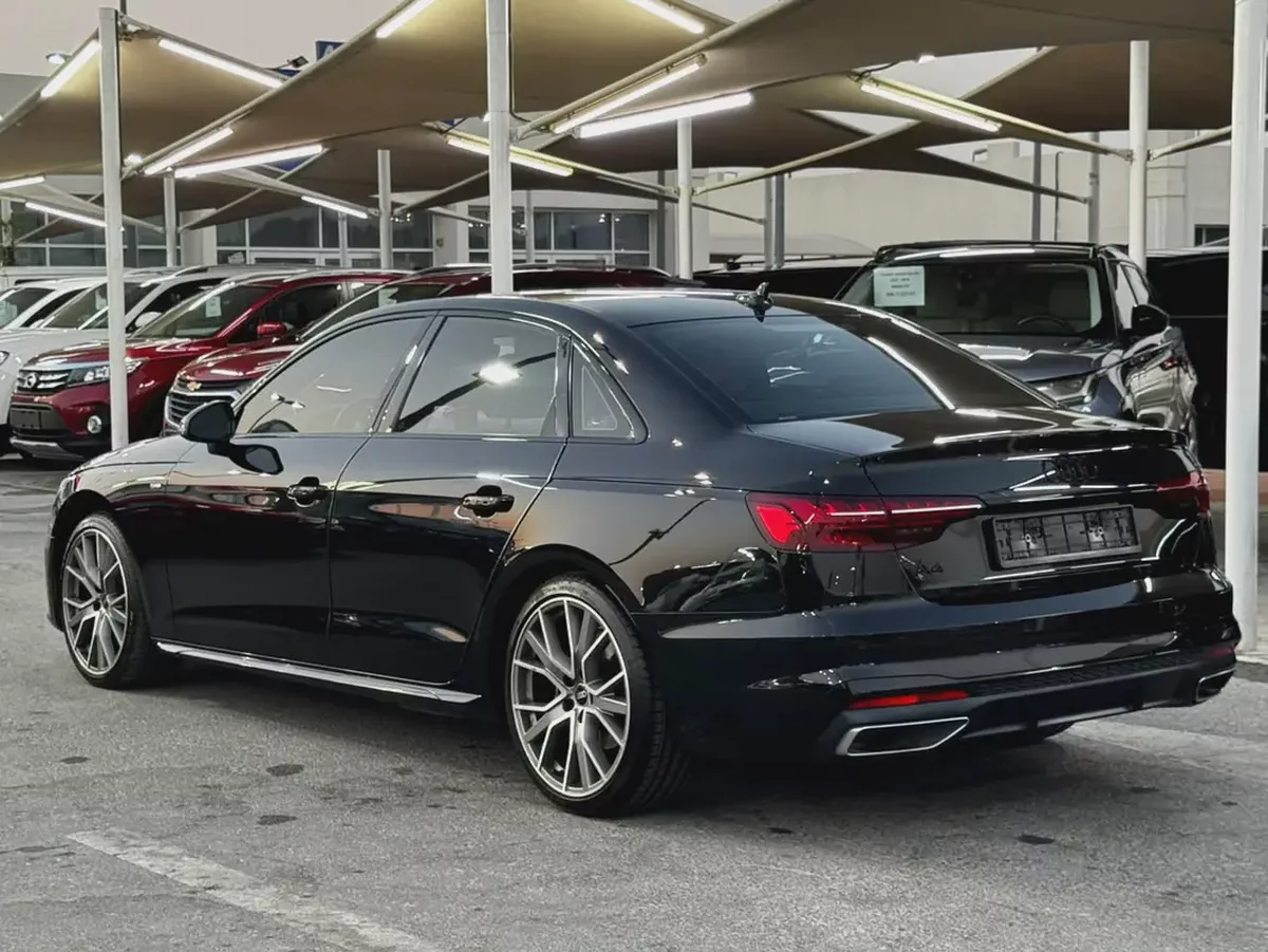 (2023) AUDI // A4 S LINE //GCC//FULL OPTION//LOW MILLAGE //EXCELLENT CONDITION//-5-5