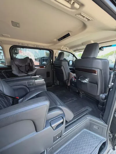 Toyota Granvia 2024 Premium GCC Specs with 130,096 Km  Driven-13