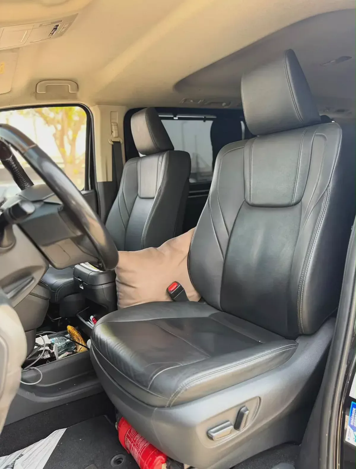 Toyota Granvia 2024 Premium GCC Specs with 130,096 Km  Driven-11-11