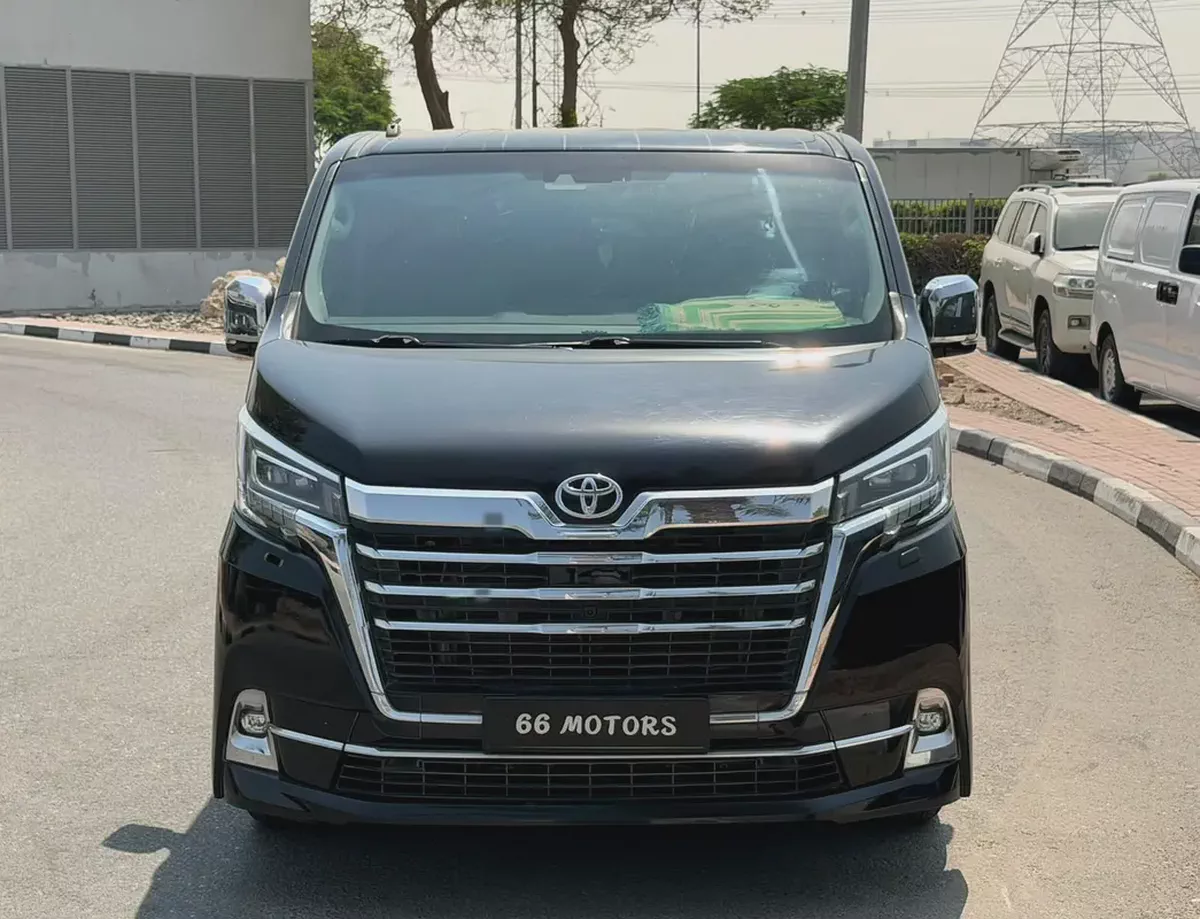 Toyota Granvia 2024 Premium GCC Specs with 130,096 Km  Driven-2-2