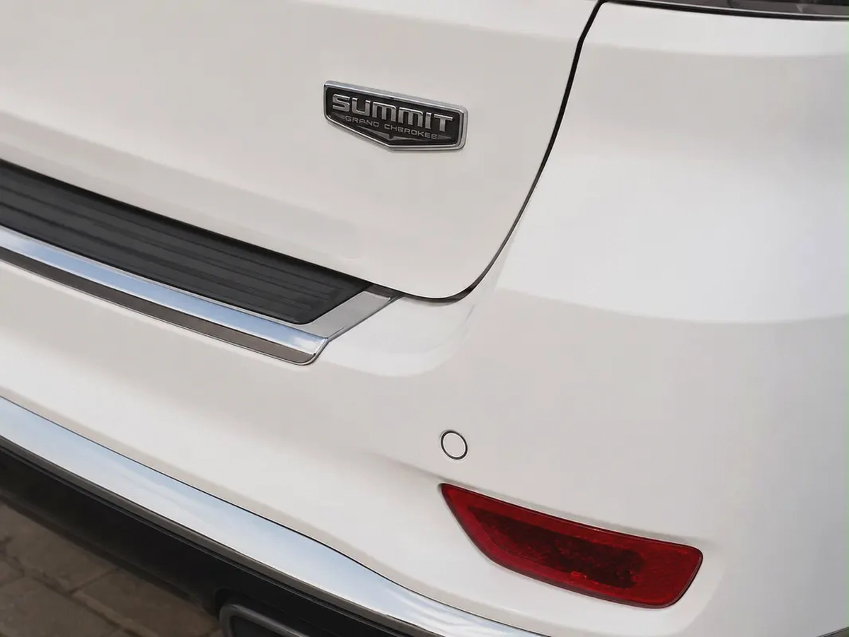 AED 2,350 PM | JEEP GRAND CHEROKEE | SUMMIT | FREE ACCIDENT | WELL MAINTAINED | 0% DOWNPAYMENT-8-8