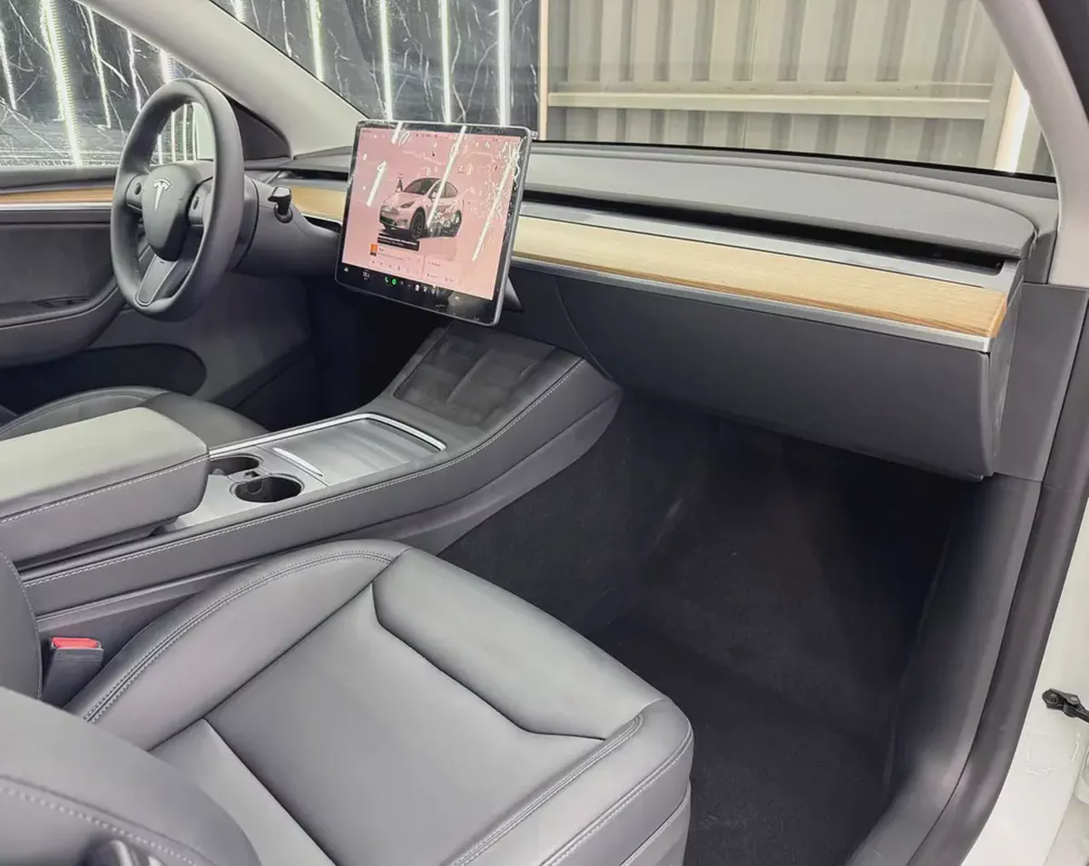 Low Mileage | GCC |  Tesla Basic Vehicle  Warranty 2028 or 80k Kms | Battery Warranty 2032 / 192k Km-10-10