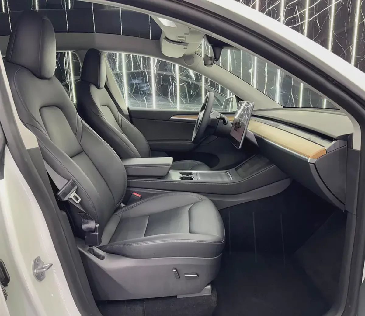 Low Mileage | GCC |  Tesla Basic Vehicle  Warranty 2028 or 80k Kms | Battery Warranty 2032 / 192k Km-12-12