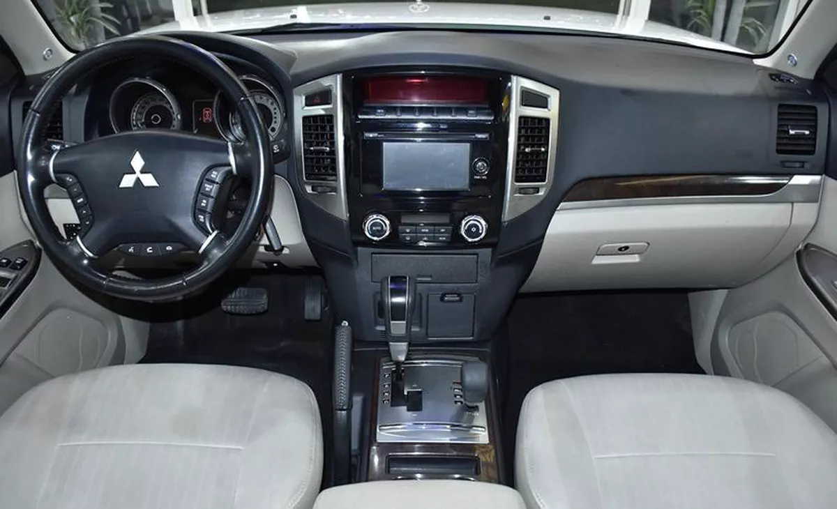 Mitsubishi Pajero GLS ( 2019 Model ) in White Color GCC Specs-6-6