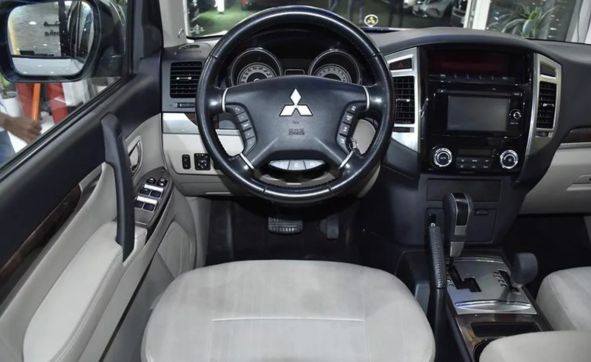 Mitsubishi Pajero GLS ( 2019 Model ) in White Color GCC Specs-8-8