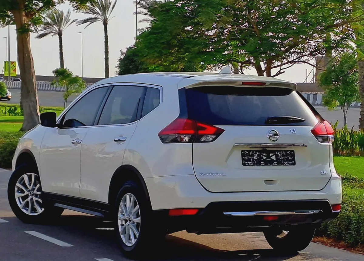 759-Monthly l GCC l 5 Seater, Cruise, Camera, GPS l Accident Free