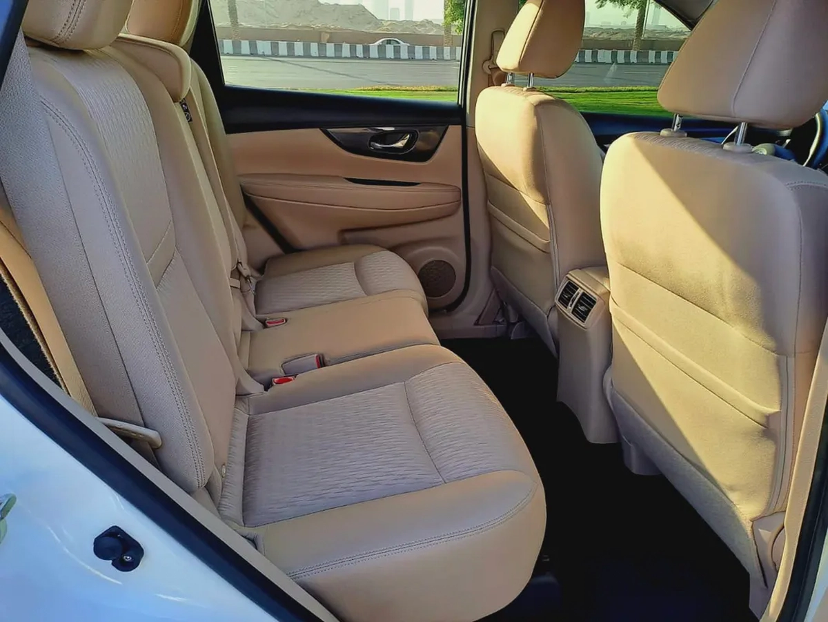 759-Monthly l GCC l 5 Seater, Cruise, Camera, GPS l Accident Free