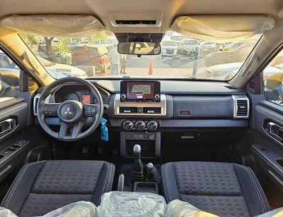 Mitsubishi L200 GLS GLX / DOUBLE CABIN / 2.4L V4 PETROL / DVD CAMERA / ALLOY RIMS (CODE # GLXP)-9