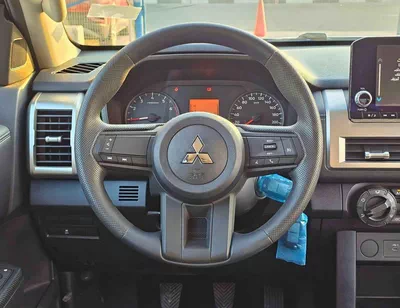 Mitsubishi L200 GLS GLX / DOUBLE CABIN / 2.4L V4 PETROL / DVD CAMERA / ALLOY RIMS (CODE # GLXP)-10