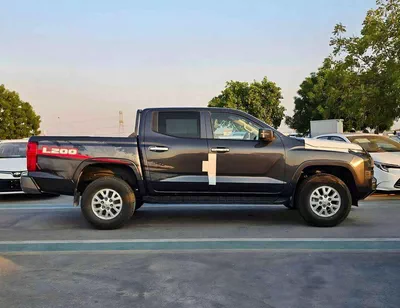 Mitsubishi L200 GLS GLX / DOUBLE CABIN / 2.4L V4 PETROL / DVD CAMERA / ALLOY RIMS (CODE # GLXP)-1