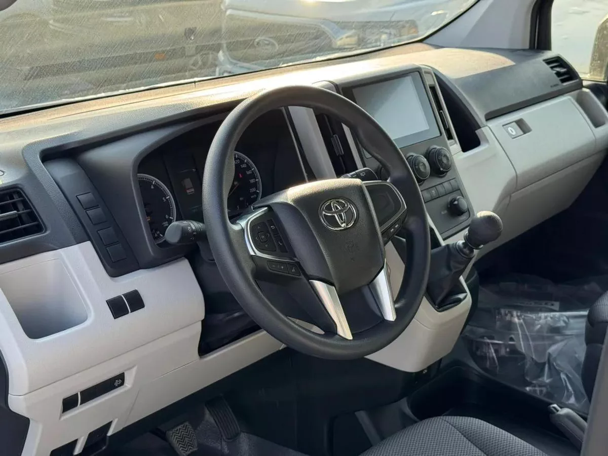 Toyota Hiace GL 2.8L Diesel MT 2026 Export Price @ 158,000 AED-6-6