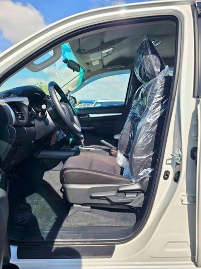 Toyota Hilux SR5 / 2.4L DIESEL A/T / BLIND SPOT / DIFF LOCK / FR&RR CHROME BUMPERS / (CODE # HDFAA)-8