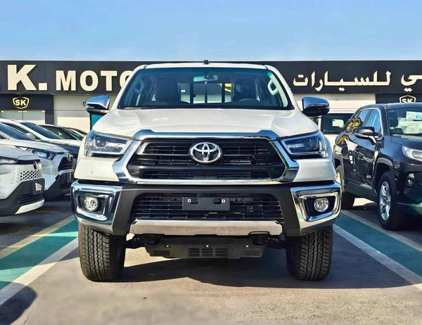 Toyota Hilux SR5 / 2.4L DIESEL A/T / BLIND SPOT / DIFF LOCK / FR&RR CHROME BUMPERS / (CODE # HDFAA)