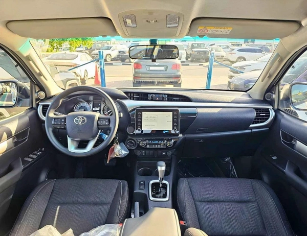 Toyota Hilux SR5 / 2.4L DIESEL A/T / BLIND SPOT / DIFF LOCK / FR&RR CHROME BUMPERS / (CODE # HDFAA)