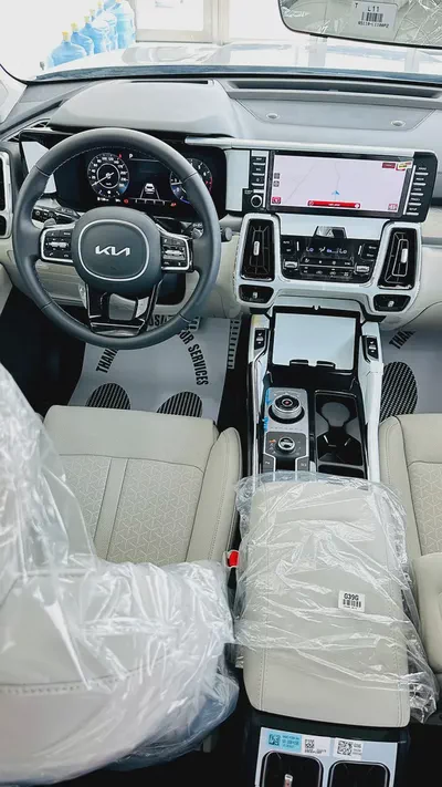 Kia Sorento GT-Line 2023, GCC Specs, Excellent Condition-14