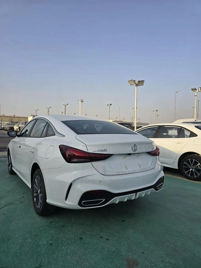  MG5 1.5L LUXURY VERSION-11