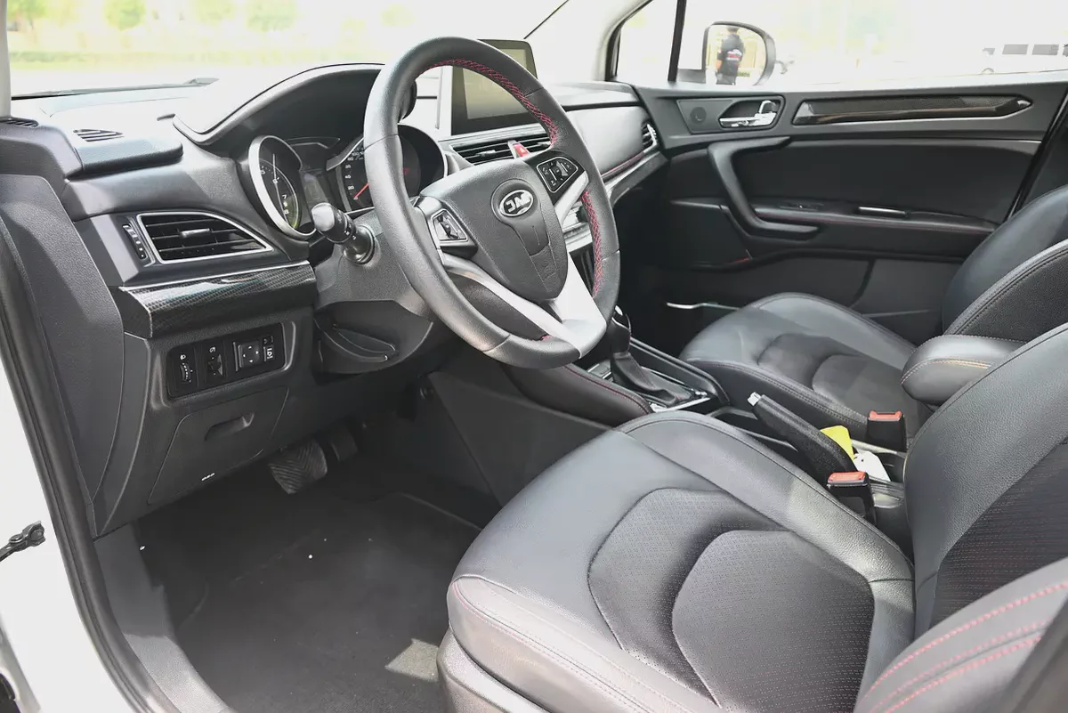 0% DP - JAC S3+ 2023 GCC - LOW MILEAGE - ACCIDENT FREE-11-11