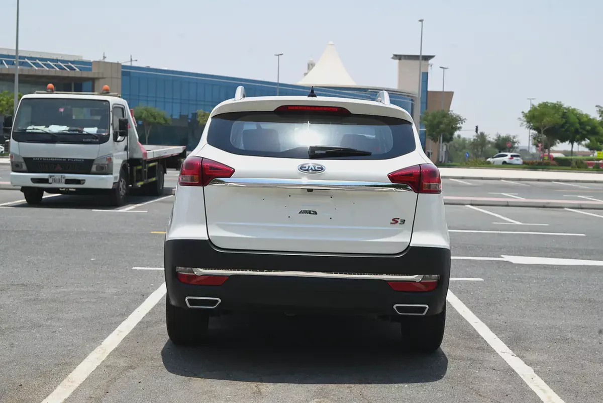 0% DP - JAC S3+ 2023 GCC - LOW MILEAGE - ACCIDENT FREE-3-3