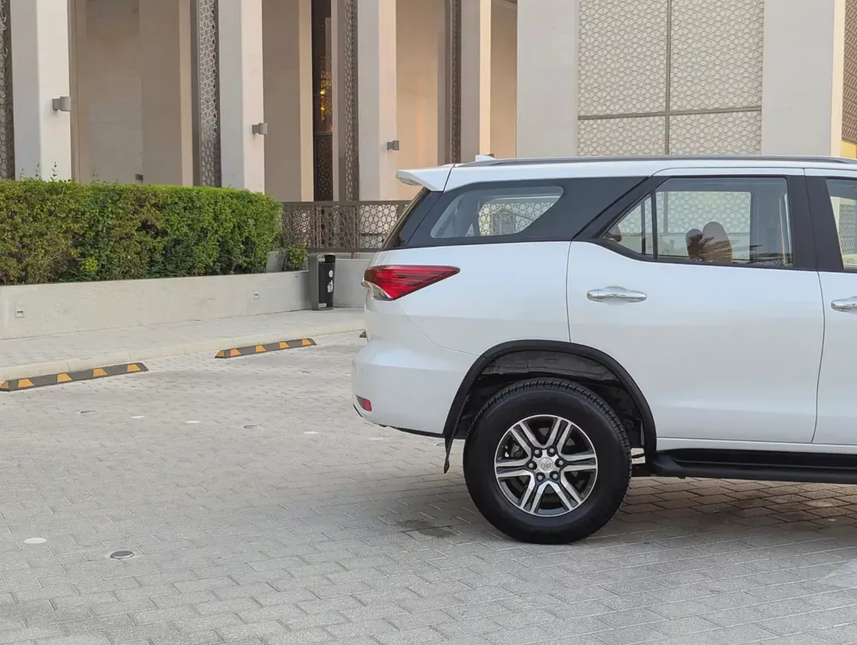 Toyota Fortuner 2023 EXR GCC Specs Interior and Exterior Excellent Condition-9-9