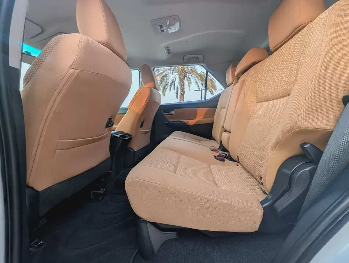 Toyota Fortuner 2023 EXR GCC Specs Interior and Exterior Excellent Condition-13-13