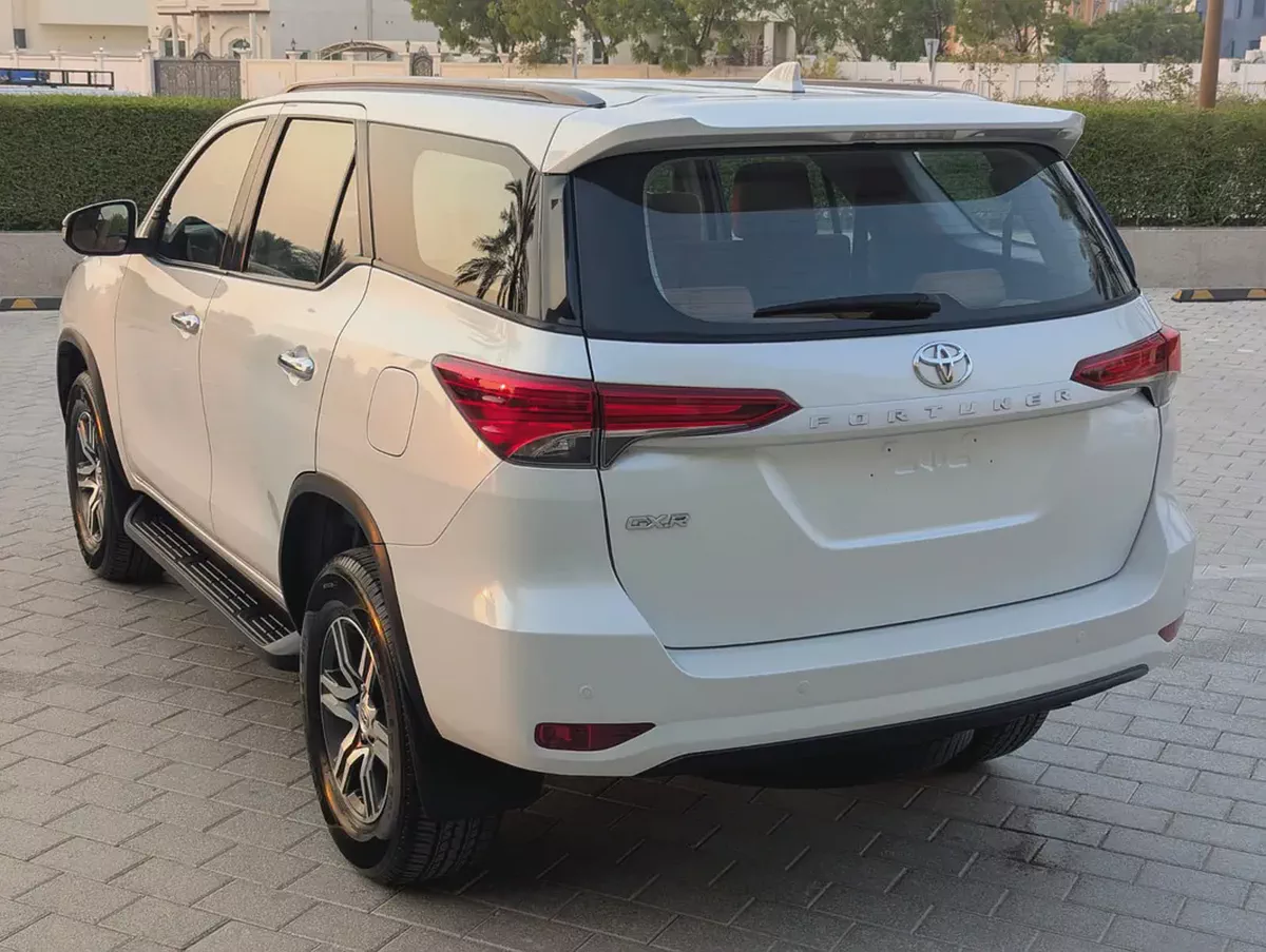 Toyota Fortuner 2023 EXR GCC Specs Interior and Exterior Excellent Condition-6-6