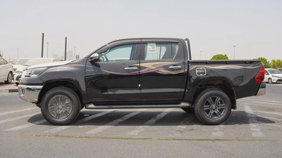 Toyota Hilux Double Cab DLS 2026 GCC Specs-3