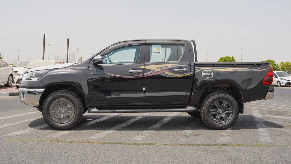 Toyota Hilux Double Cab DLS 2026 GCC Specs-3-3