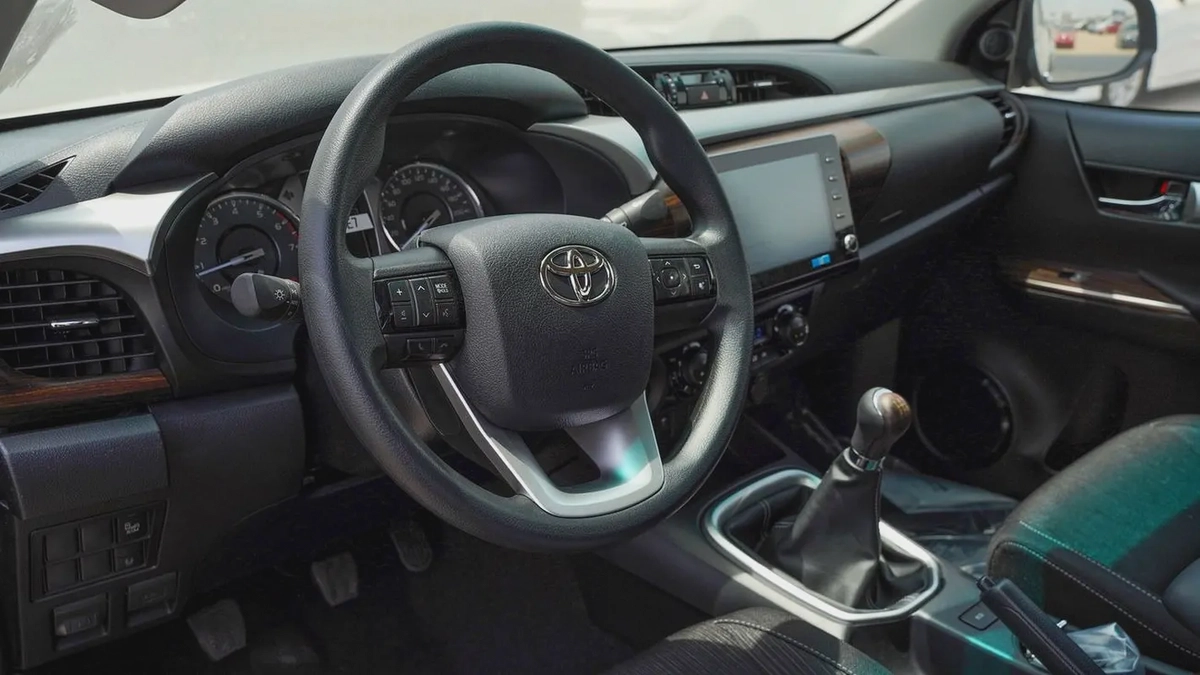 Toyota Hilux Double Cab DLS 2026 GCC Specs-8-8