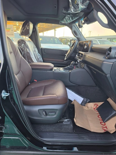 TOYOTA LAND CRUISER PRADO LUXURY 2.4L PETROL 2026-8