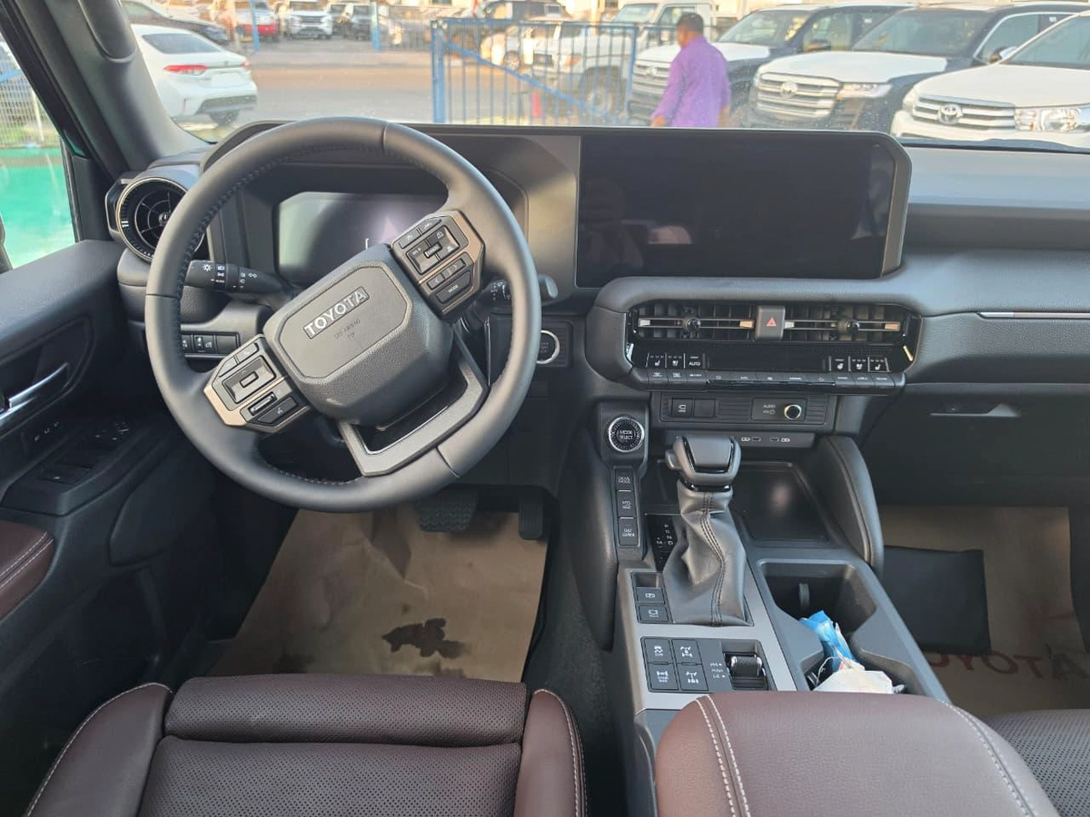 TOYOTA LAND CRUISER PRADO LUXURY 2.4L PETROL 2026-2-2