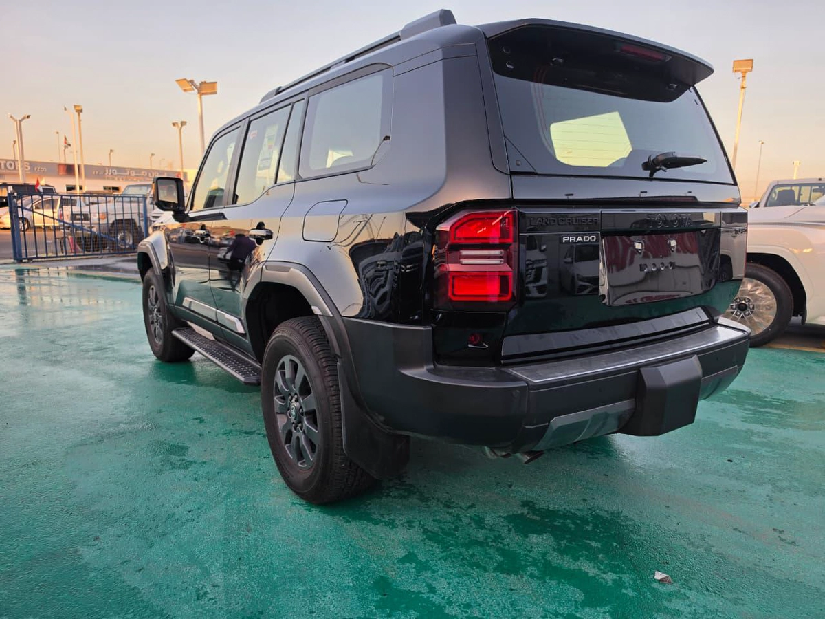 TOYOTA LAND CRUISER PRADO LUXURY 2.4L PETROL 2026-7-7