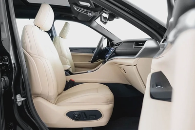 3,049 AED / 60 months | 0% DP | 2023 Jeep Grand Cherokee Limited Plus / Jeep Warranty-7