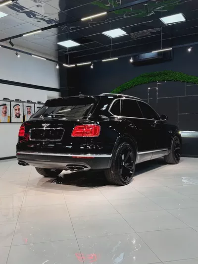 Bentley Bentayga Gcc V8 All Services History Agency-9