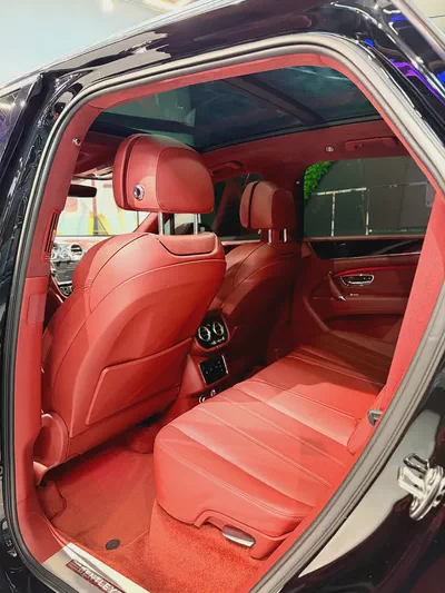 Bentley Bentayga Gcc V8 All Services History Agency-14