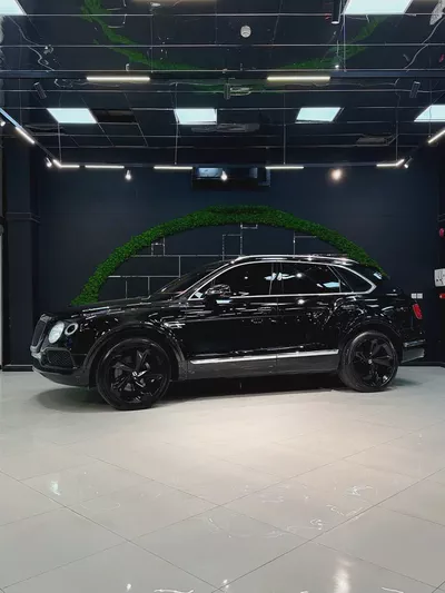 Bentley Bentayga Gcc V8 All Services History Agency-1