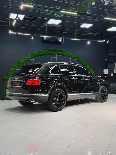 Bentley Bentayga Gcc V8 All Services History Agency-5