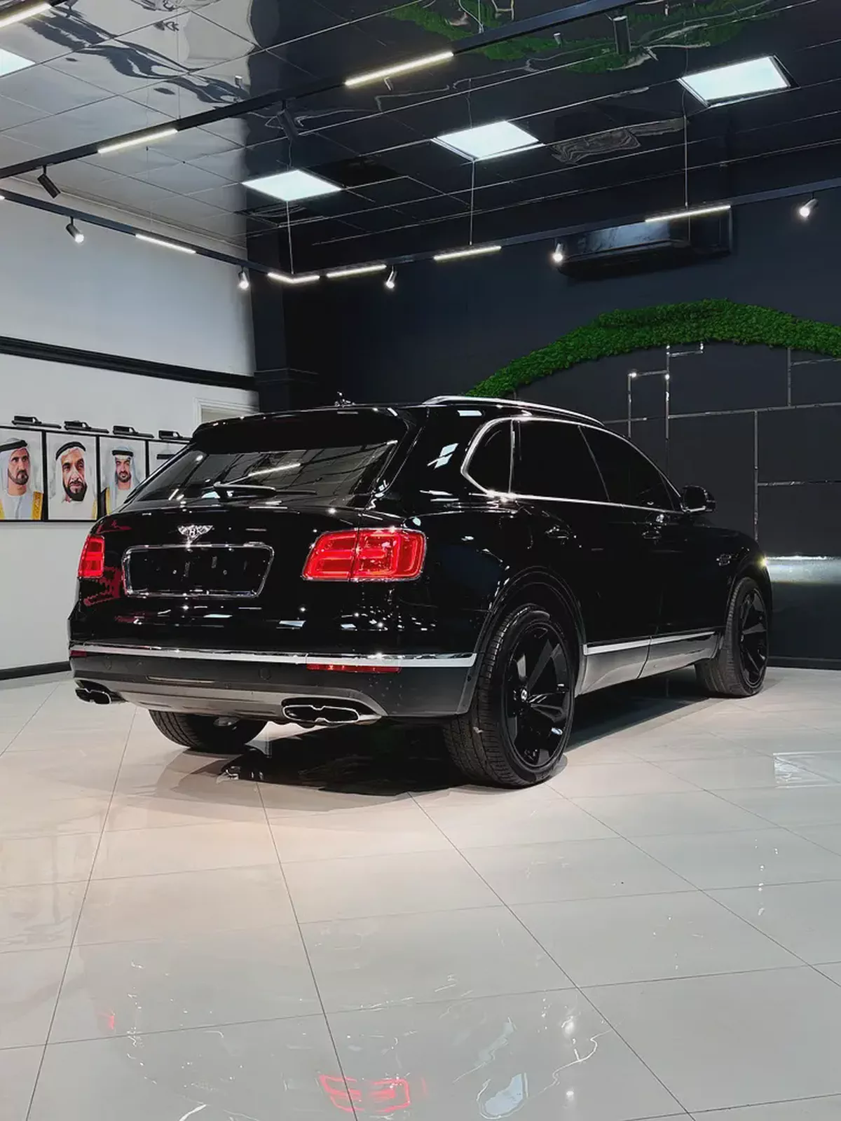 Bentley Bentayga Gcc V8 All Services History Agency-9-9