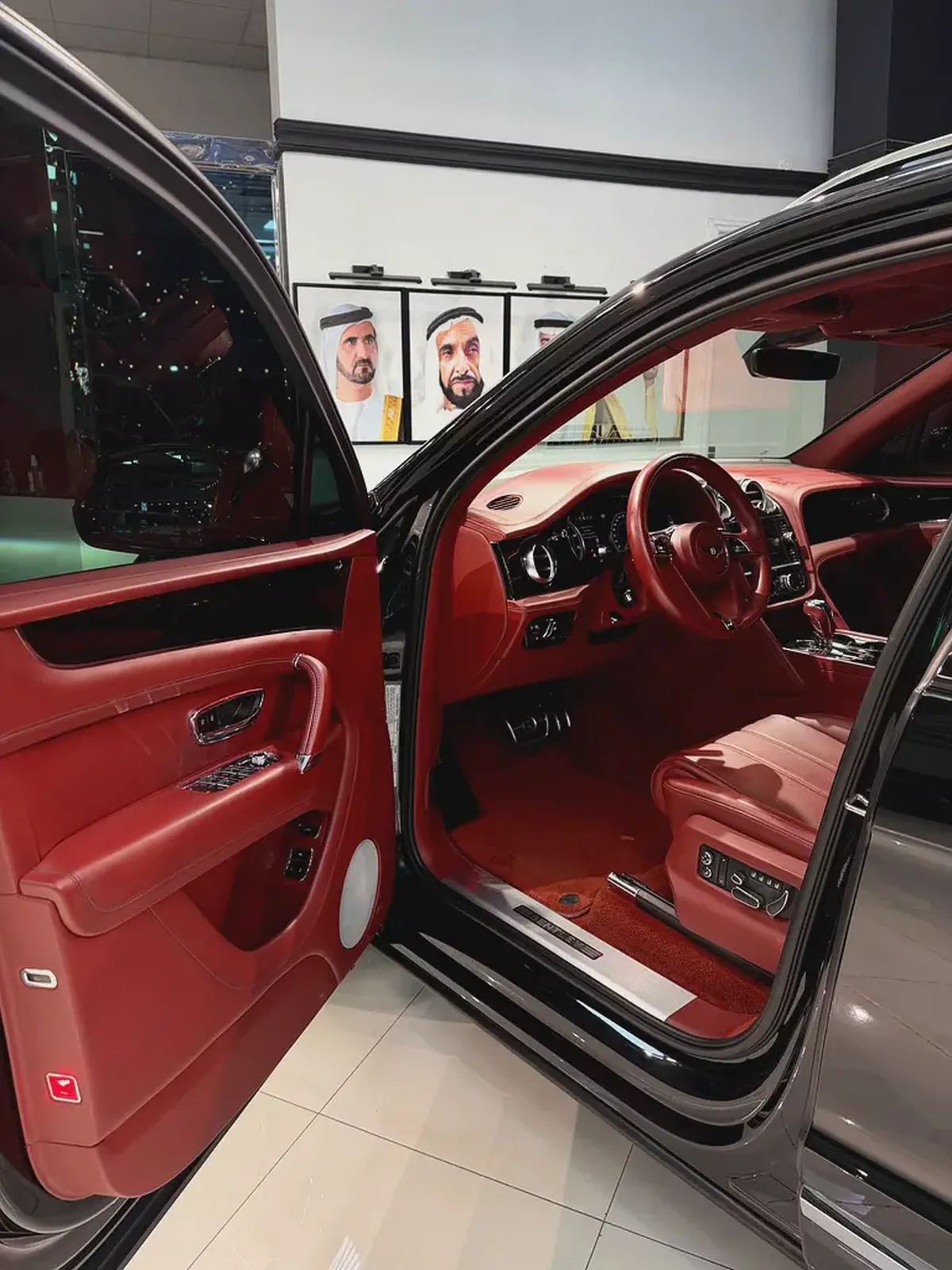 Bentley Bentayga Gcc V8 All Services History Agency-12-12