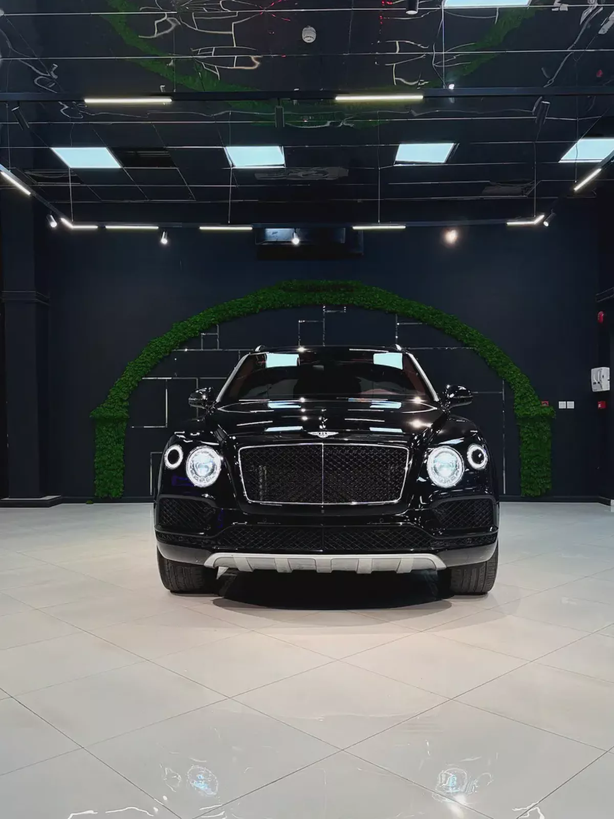 Bentley Bentayga Gcc V8 All Services History Agency-6-6