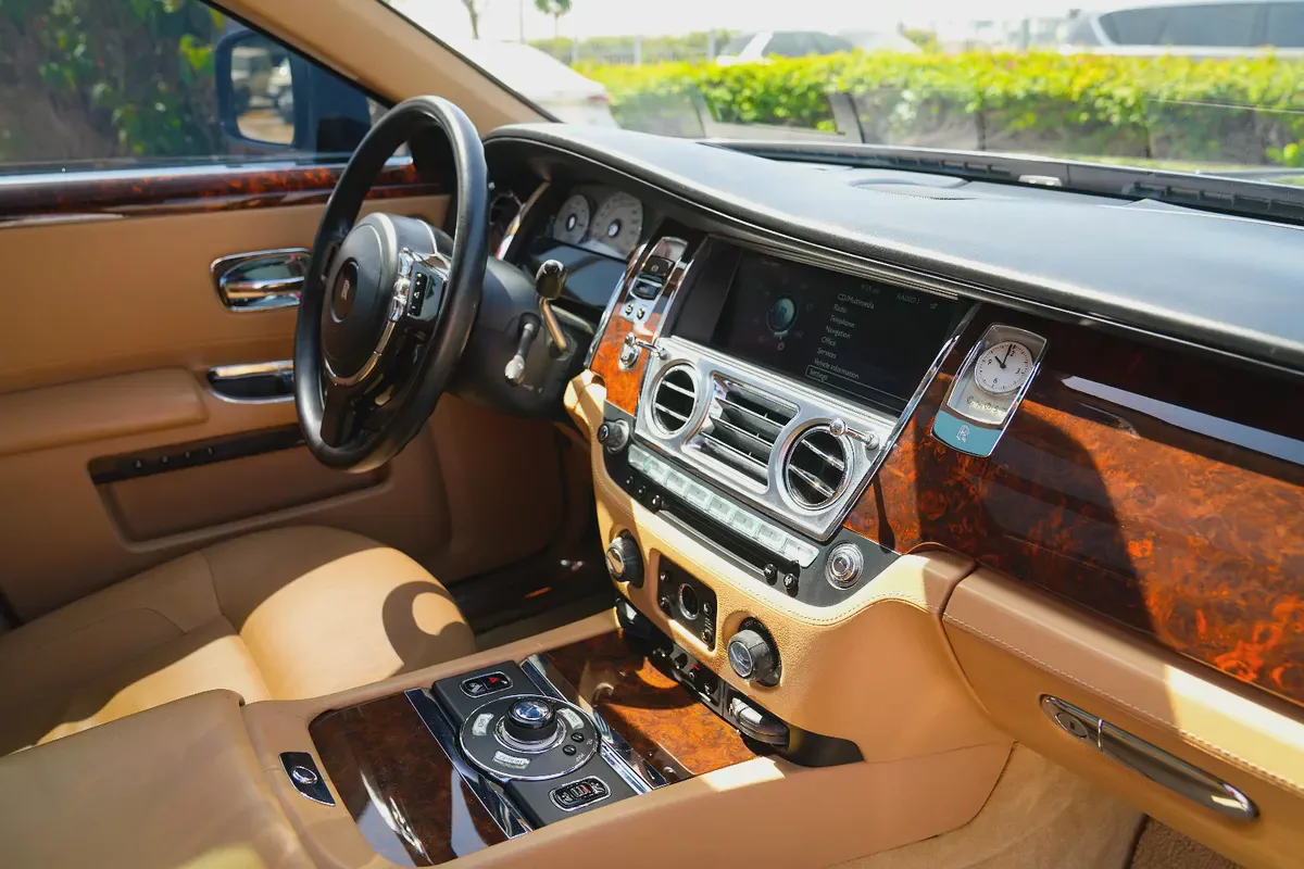 ROLLS ROYCE GHOST 2011!! GCC SPECS!! WELL MAINTAINED-14-14