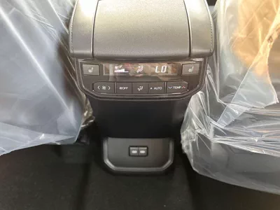 Toyota Highlander LTD HEV 2.5L - EXPORT ONLY-14